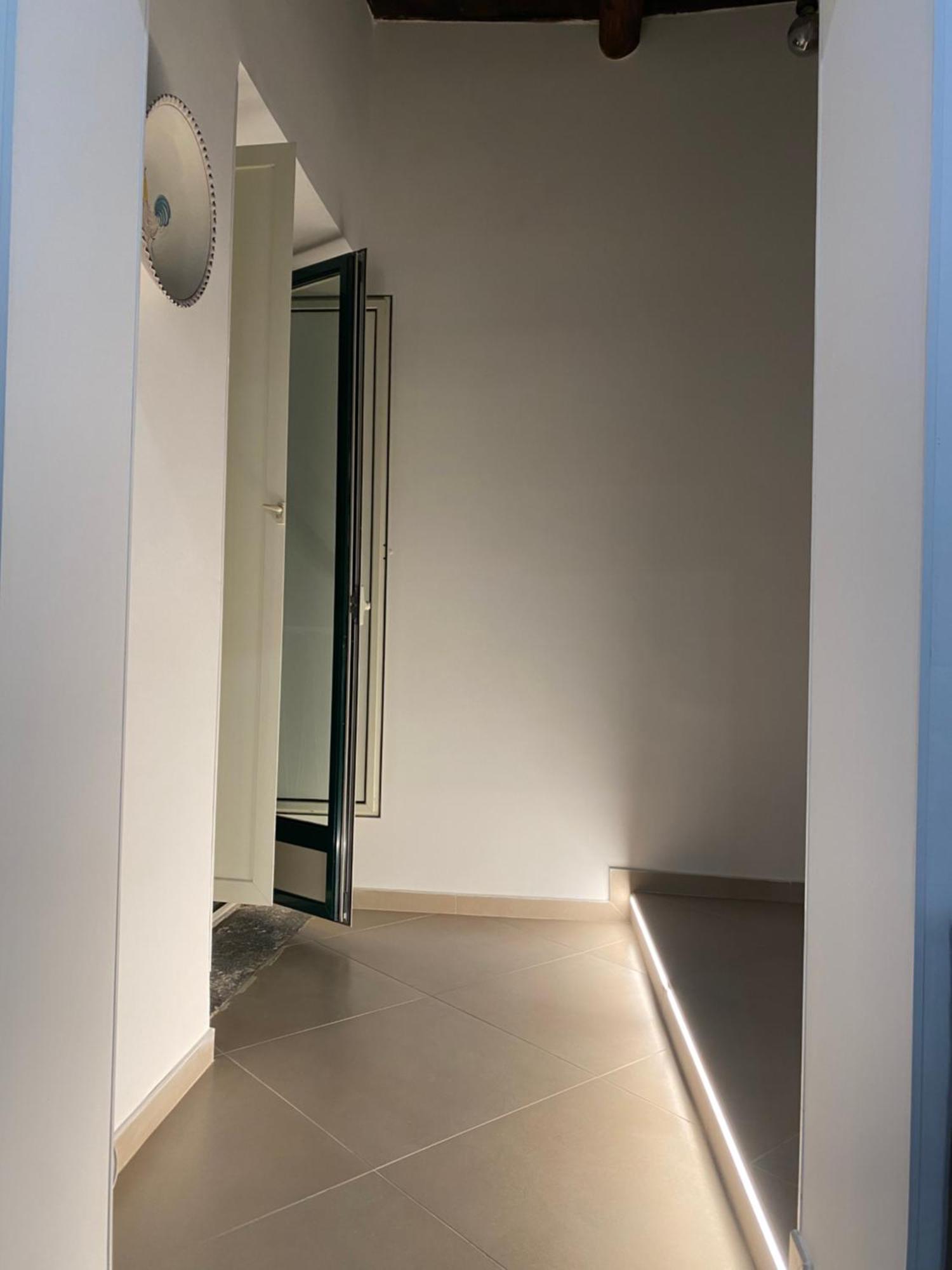 סלרנו All'Imbrunire Exlusive Apartment מראה חיצוני תמונה