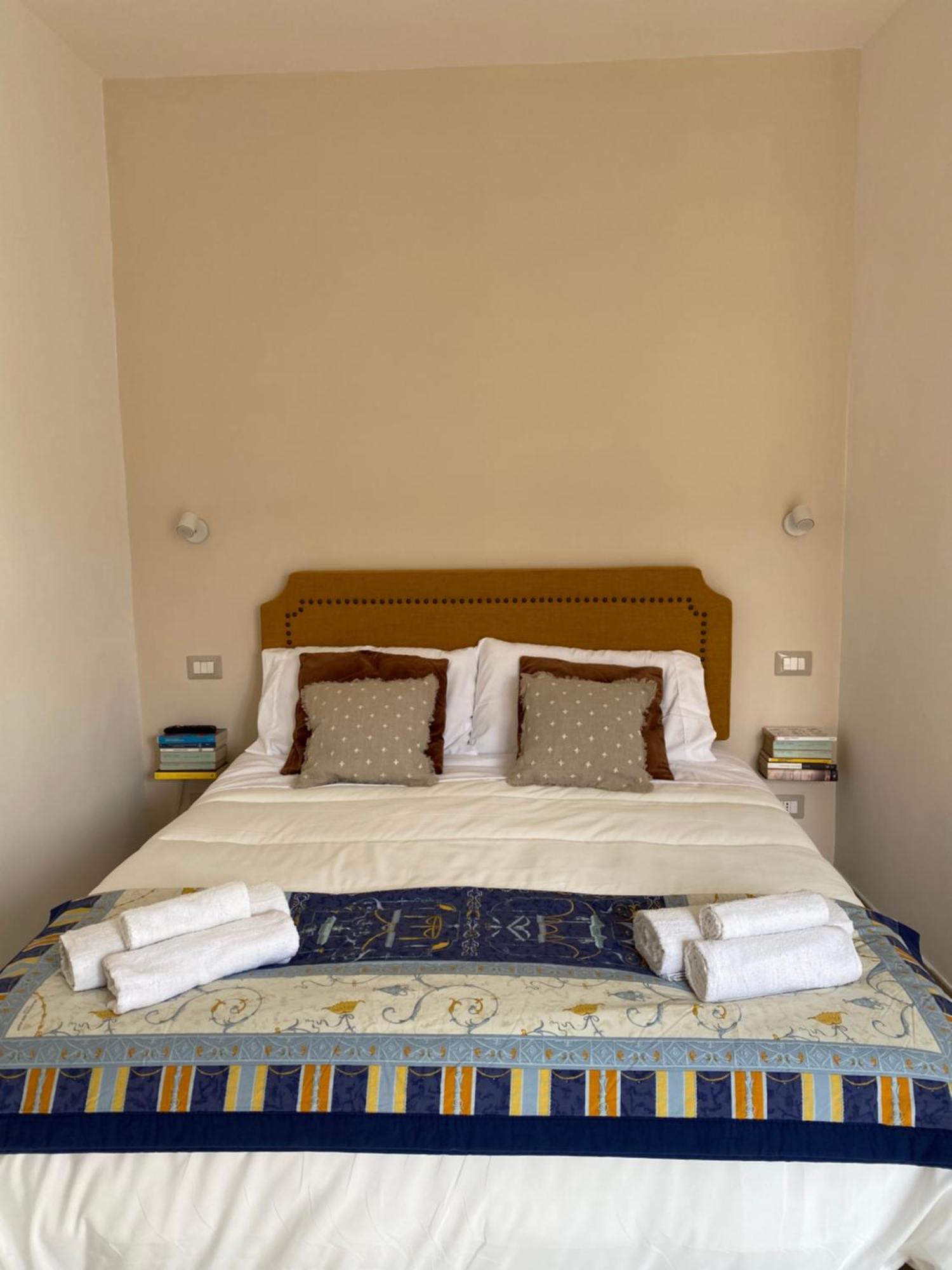 סלרנו All'Imbrunire Exlusive Apartment מראה חיצוני תמונה
