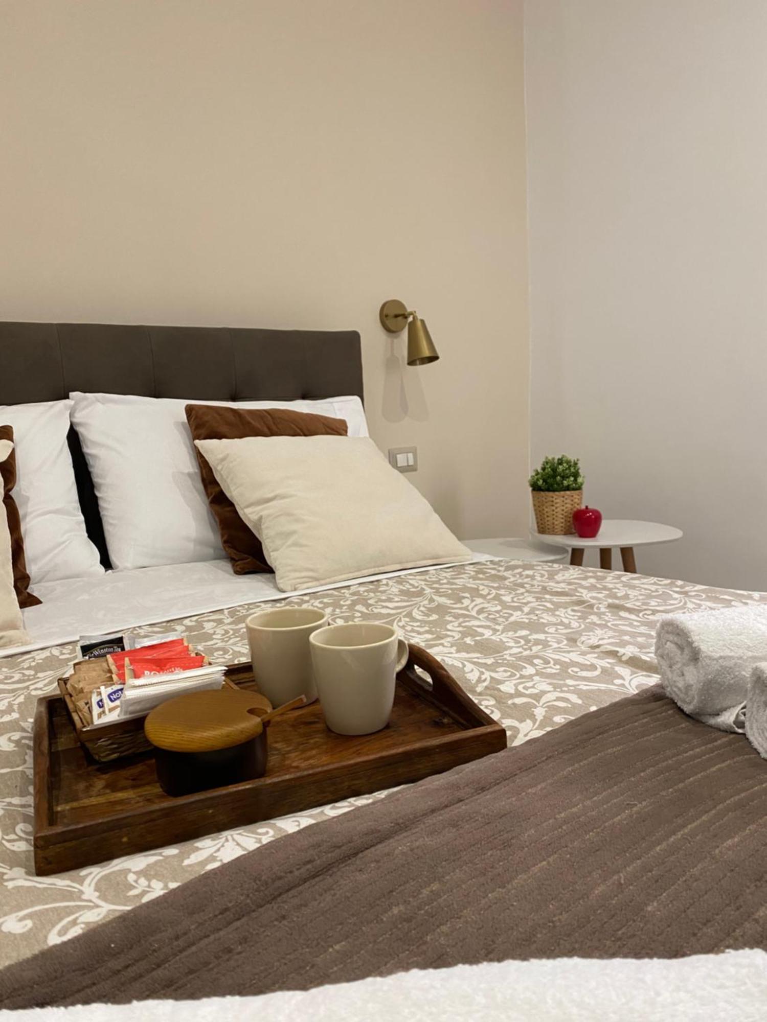 סלרנו All'Imbrunire Exlusive Apartment מראה חיצוני תמונה