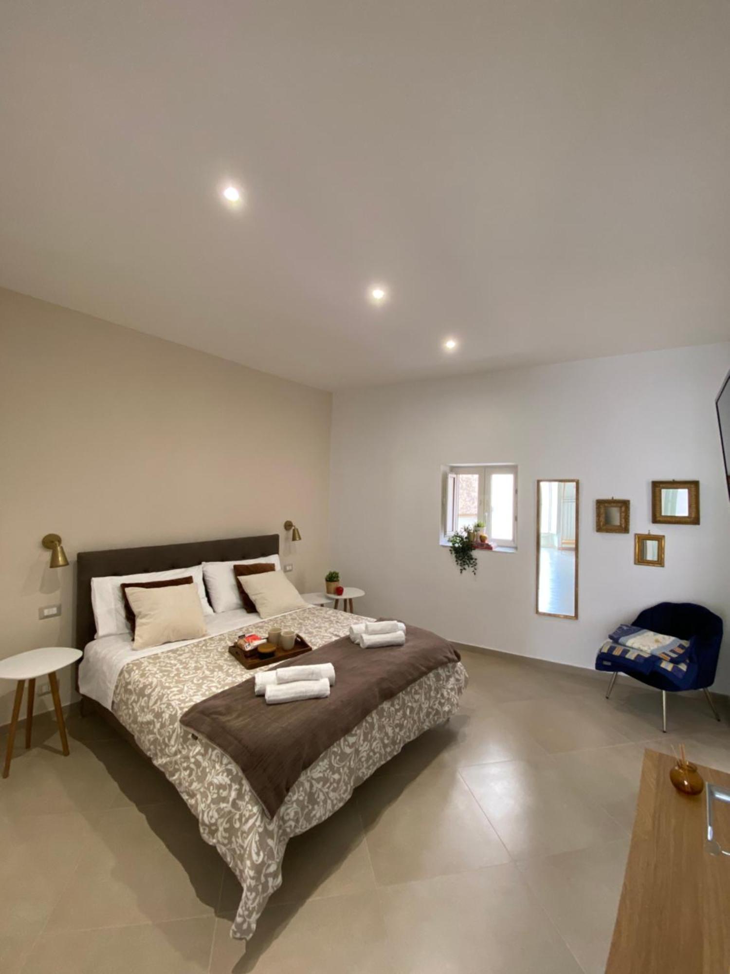 סלרנו All'Imbrunire Exlusive Apartment מראה חיצוני תמונה